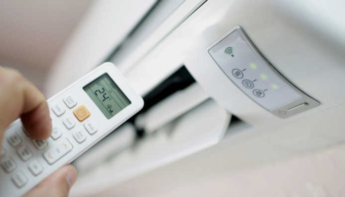 Instalador y montador de equipos de aire acondicionado individual